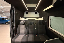 musta Mercedes-Benz Sprinter 2017 kuva 18.