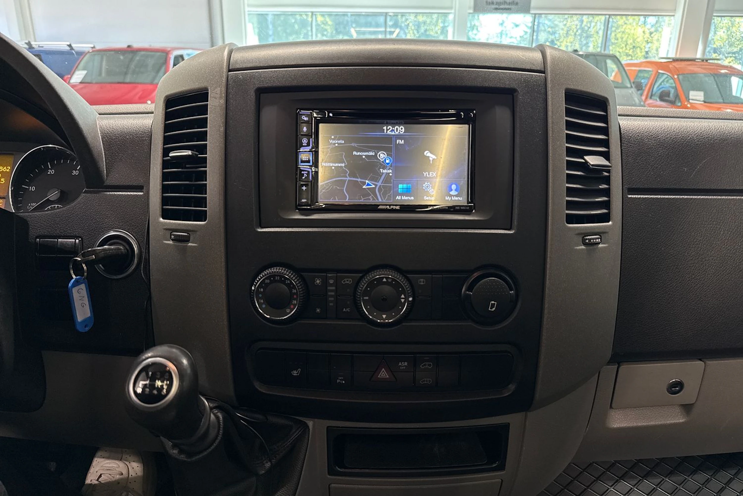 musta Mercedes-Benz Sprinter 2017 kuva 23.
