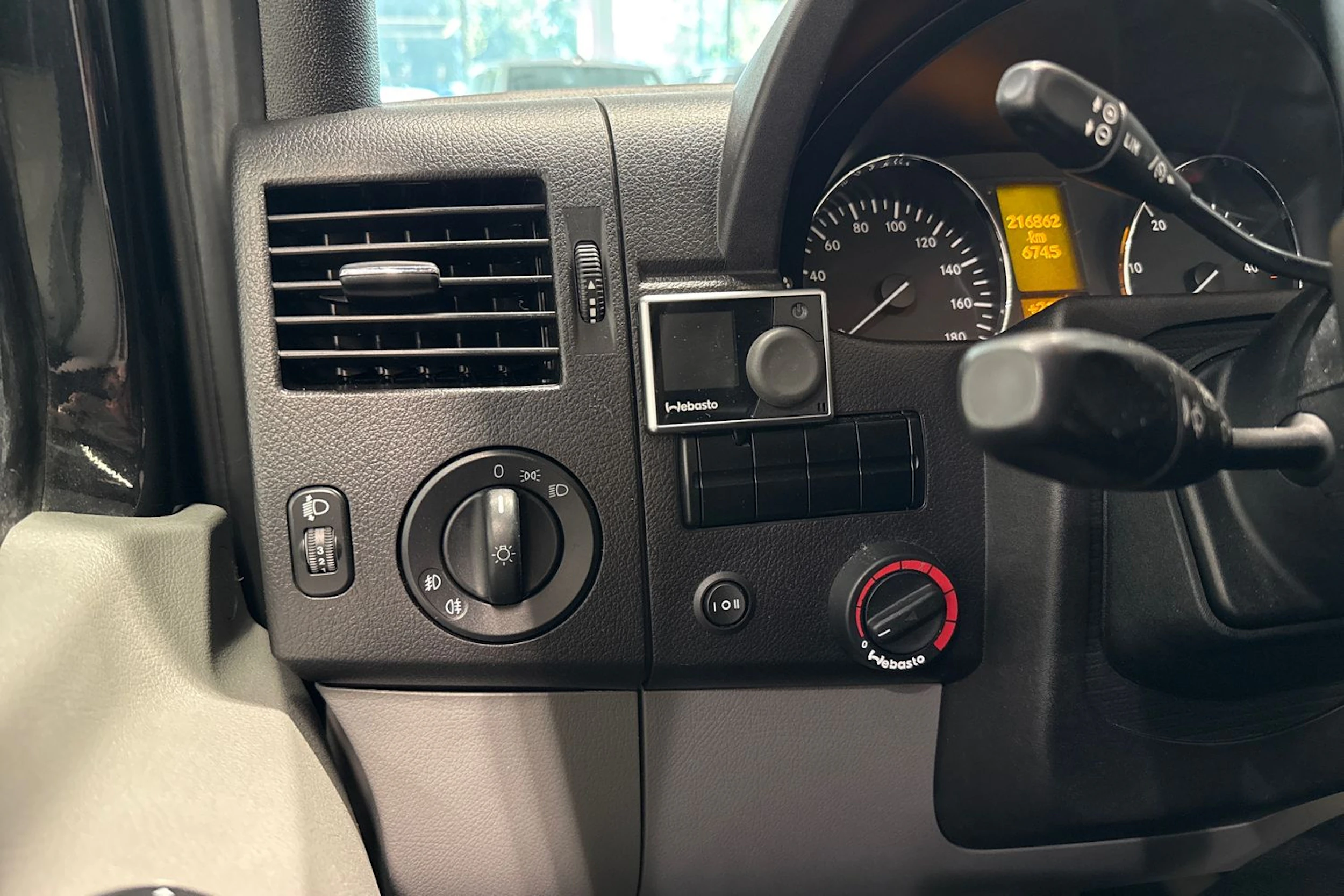 musta Mercedes-Benz Sprinter 2017 kuva 24.