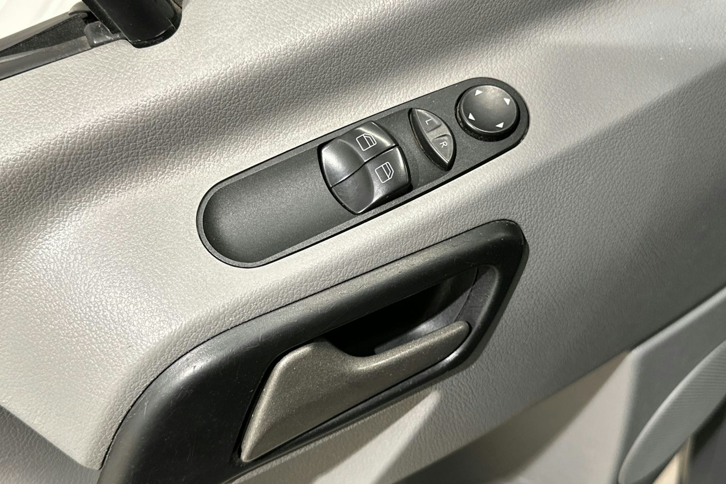 Harmaa Mercedes-Benz SPRINTER 2017 kuva 13.
