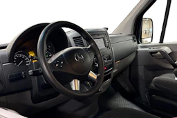 musta Mercedes-Benz Sprinter 2017 kuva 8.
