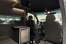 musta Mercedes-Benz Sprinter 2017 kuva 15.