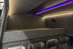 musta Mercedes-Benz Sprinter 2017 kuva 16.