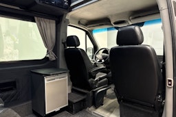 musta Mercedes-Benz Sprinter 2017 kuva 15.