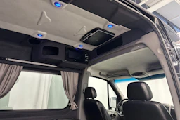 musta Mercedes-Benz Sprinter 2017 kuva 29.
