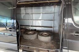 musta Mercedes-Benz Sprinter 2017 kuva 6.