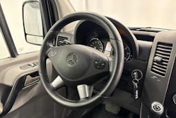 musta Mercedes-Benz Sprinter 2017 kuva 10.