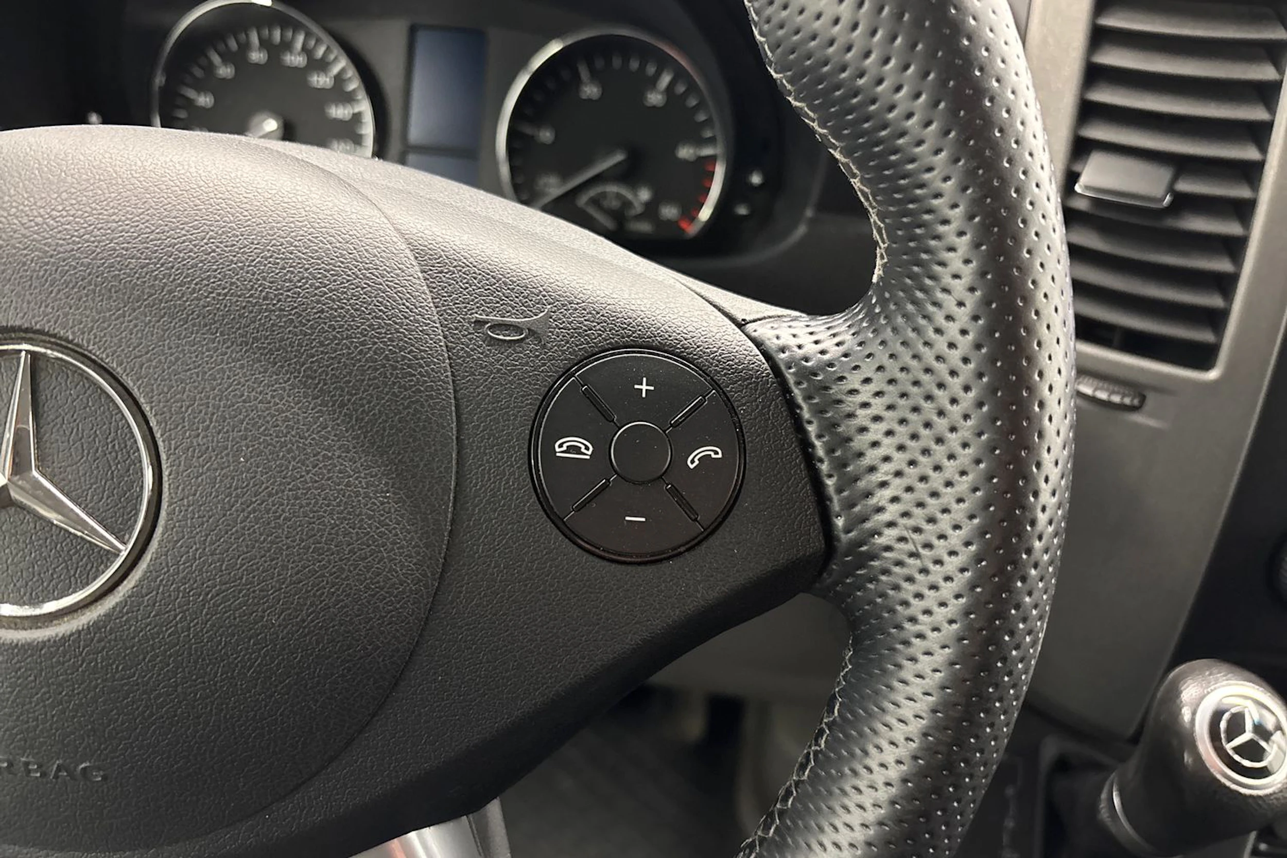 musta Mercedes-Benz Sprinter 2017 kuva 12.