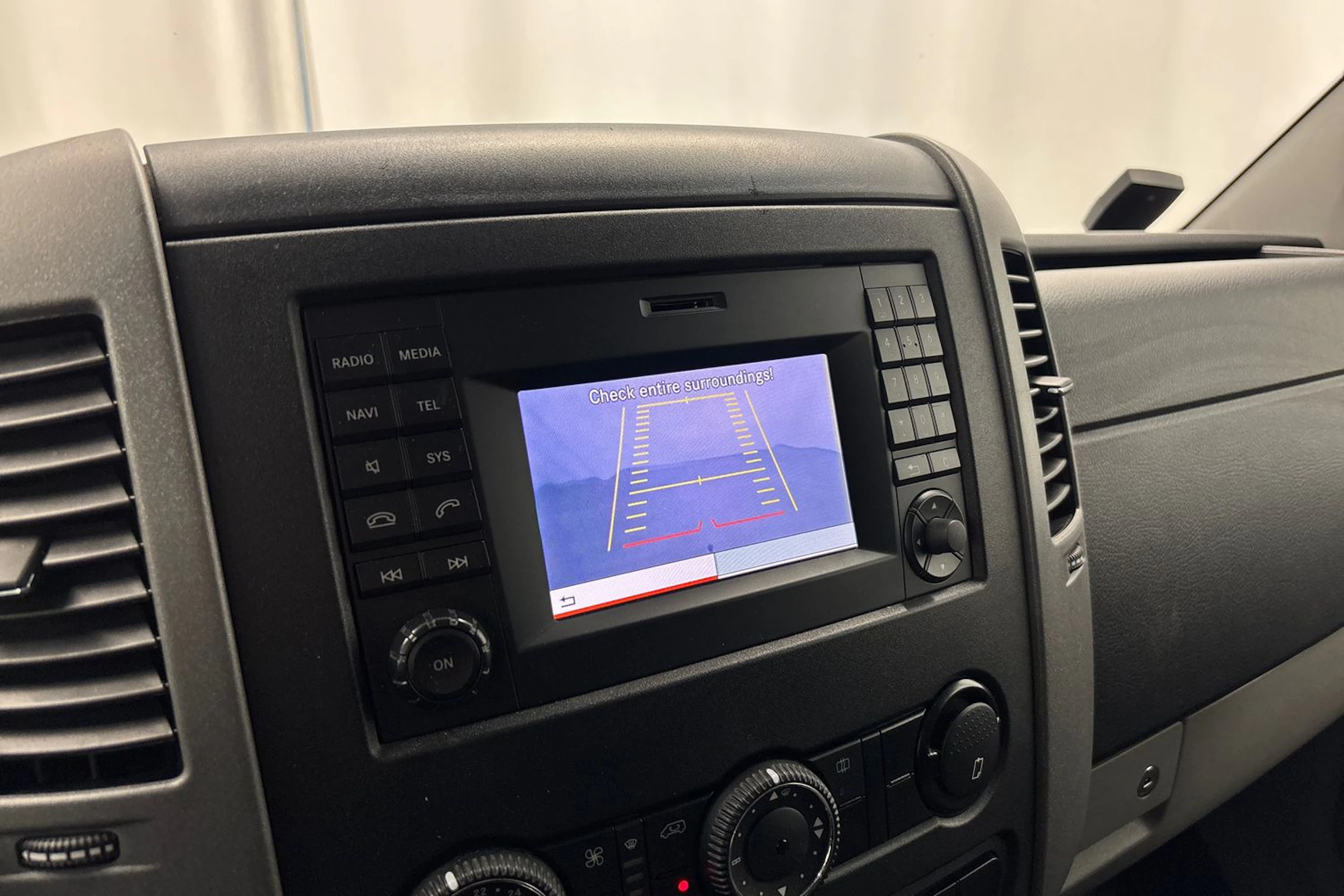 musta Mercedes-Benz Sprinter 2017 kuva 20.