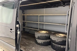 musta Mercedes-Benz Sprinter 2017 kuva 25.