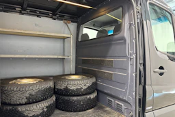 musta Mercedes-Benz Sprinter 2017 kuva 26.