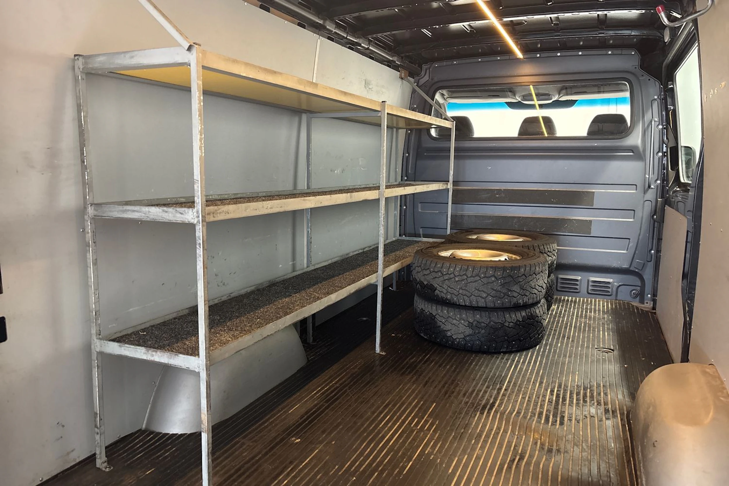musta Mercedes-Benz Sprinter 2017 kuva 30.
