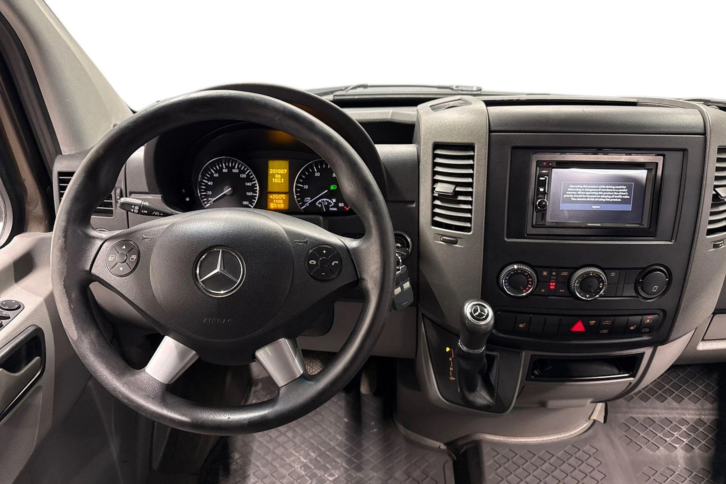 Ruskea (beige) Mercedes-Benz Sprinter 2017 kuva 7.