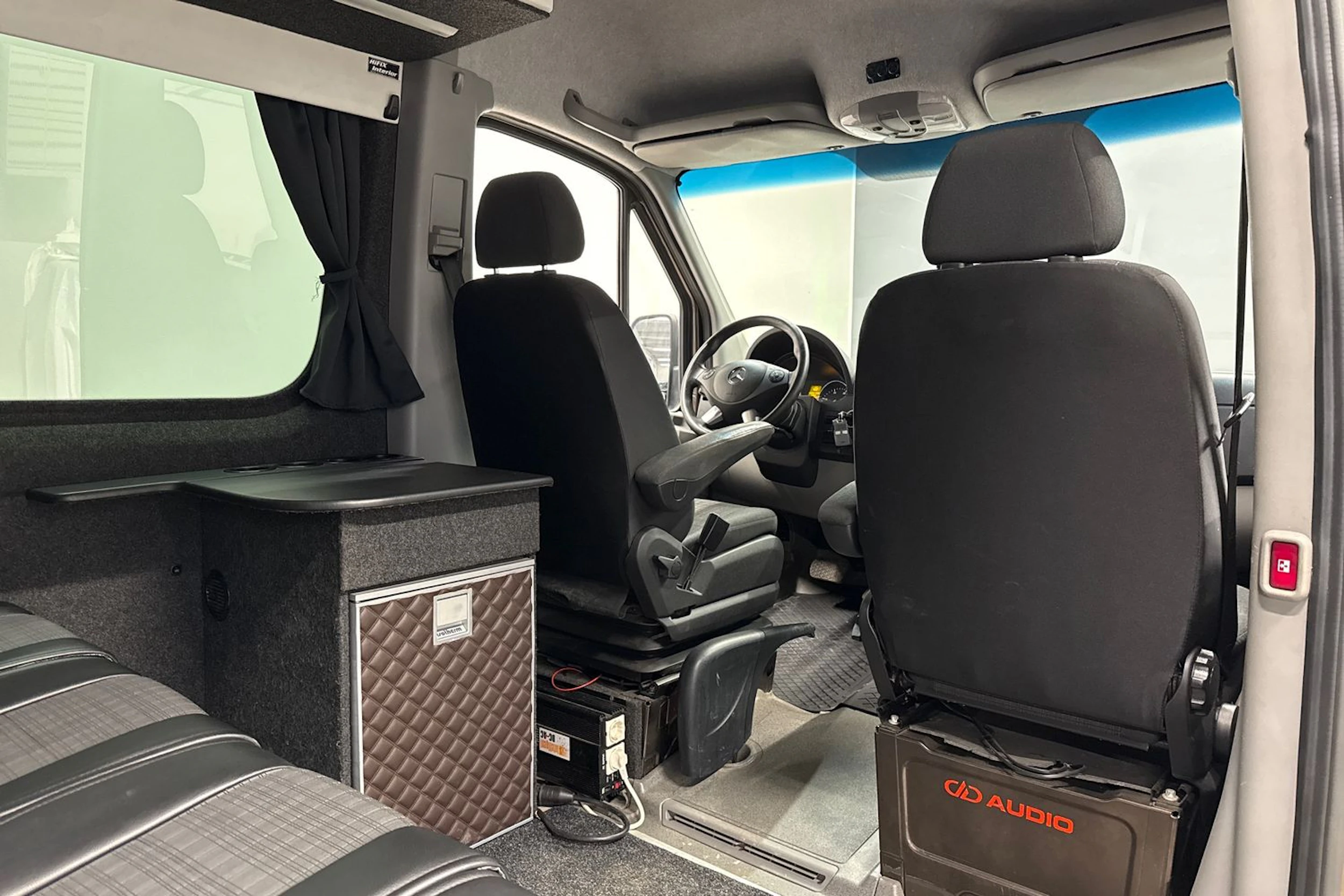 Ruskea (beige) Mercedes-Benz Sprinter 2017 kuva 11.