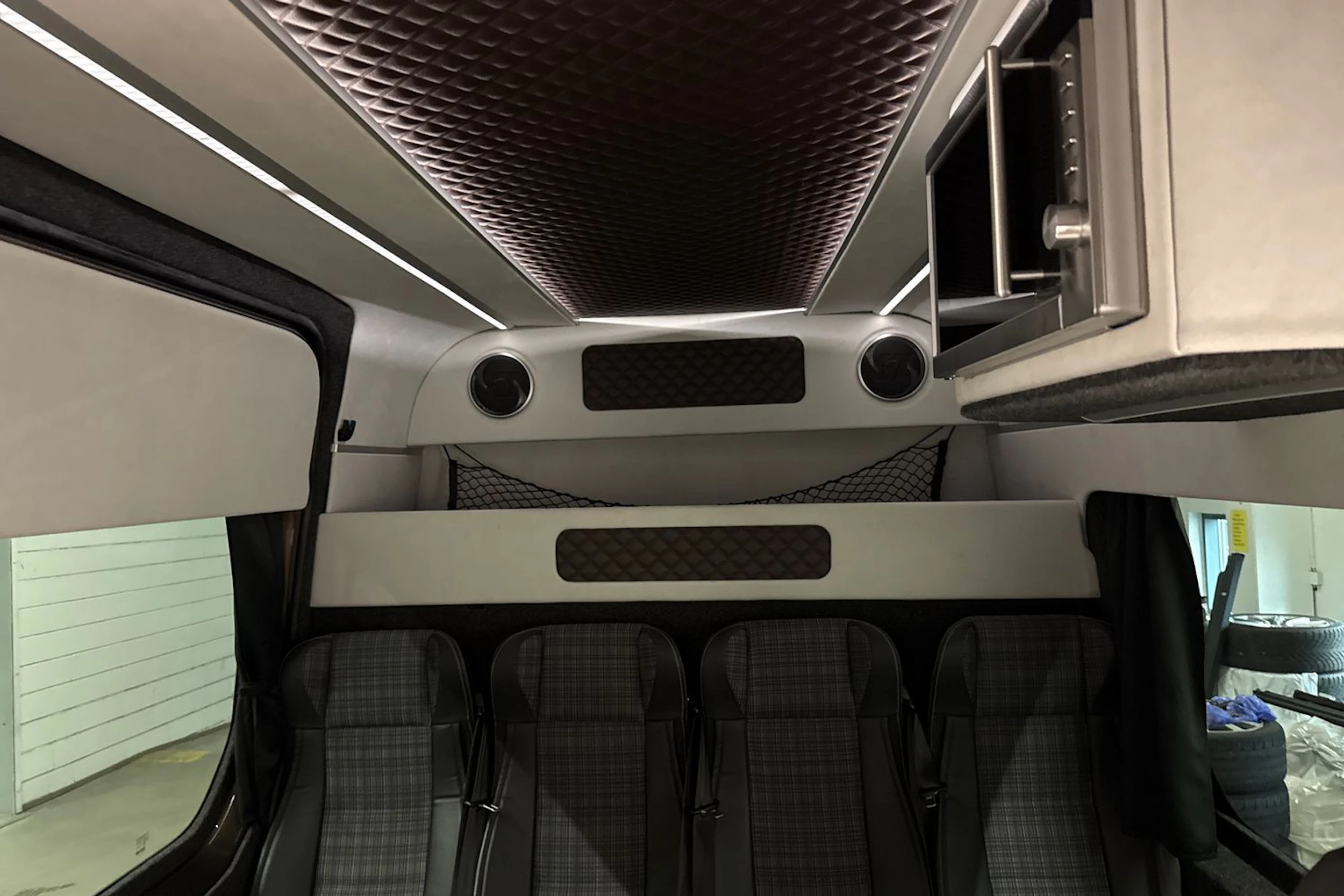 Ruskea (beige) Mercedes-Benz Sprinter 2017 kuva 18.