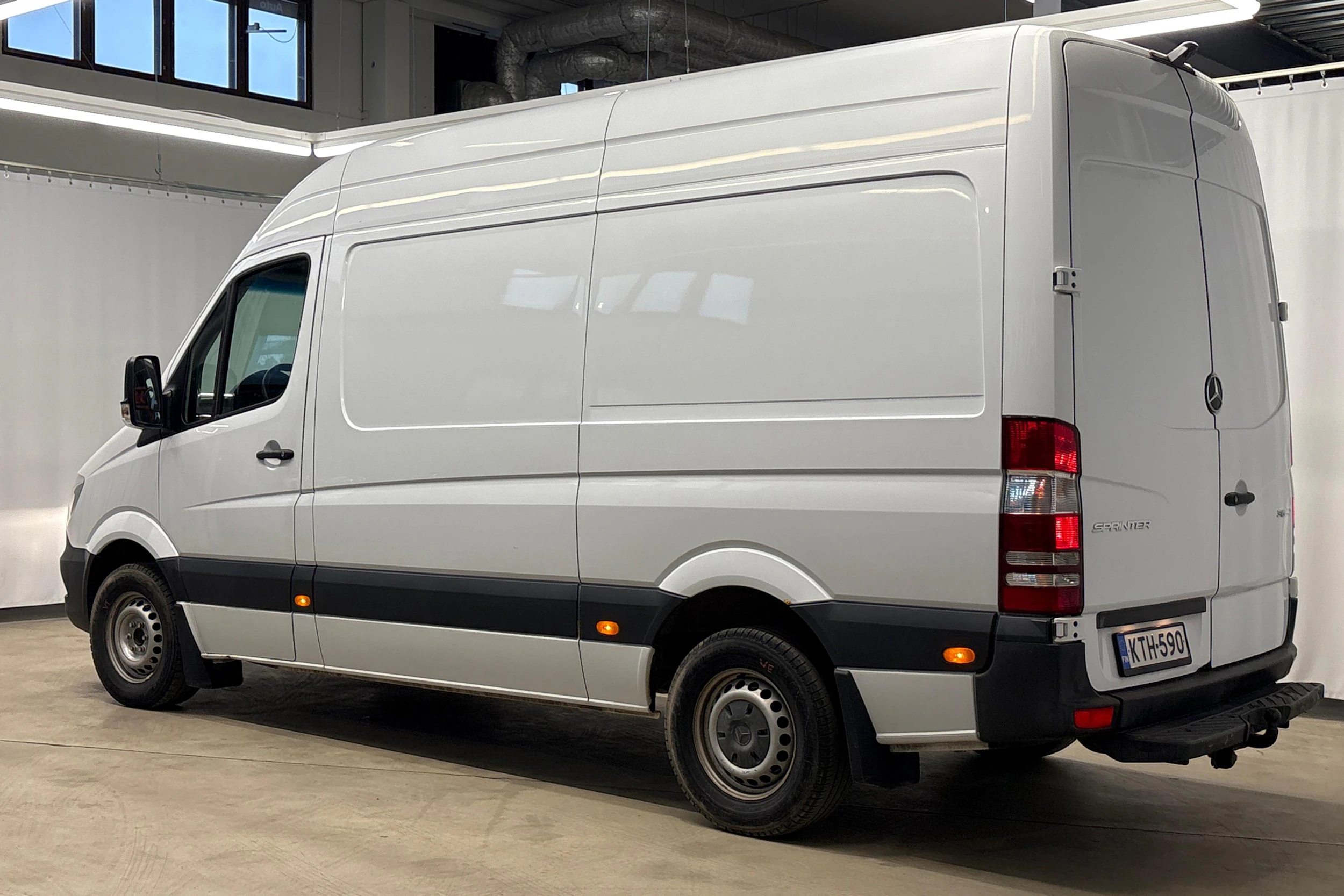 valkoinen Mercedes-Benz Sprinter 2017 kuva 7.
