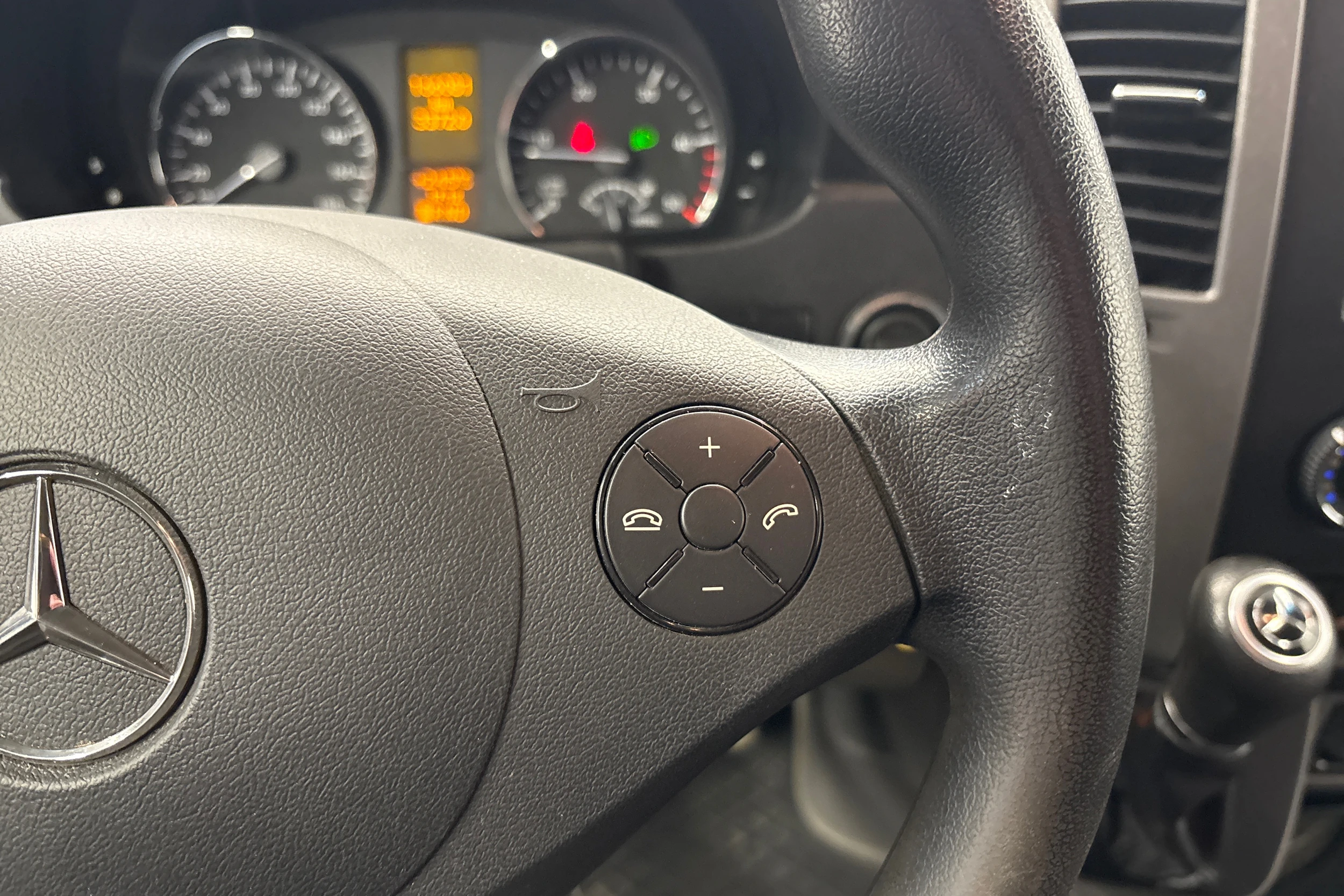 valkoinen Mercedes-Benz Sprinter 2017 kuva 14.