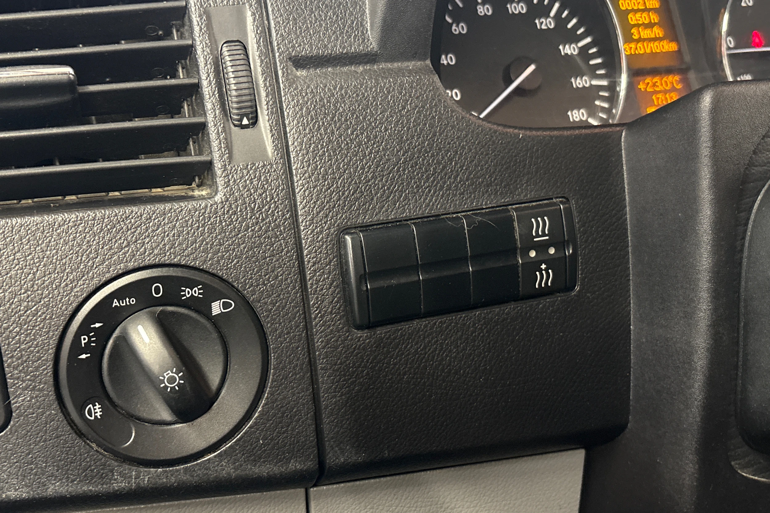 valkoinen Mercedes-Benz Sprinter 2017 kuva 16.