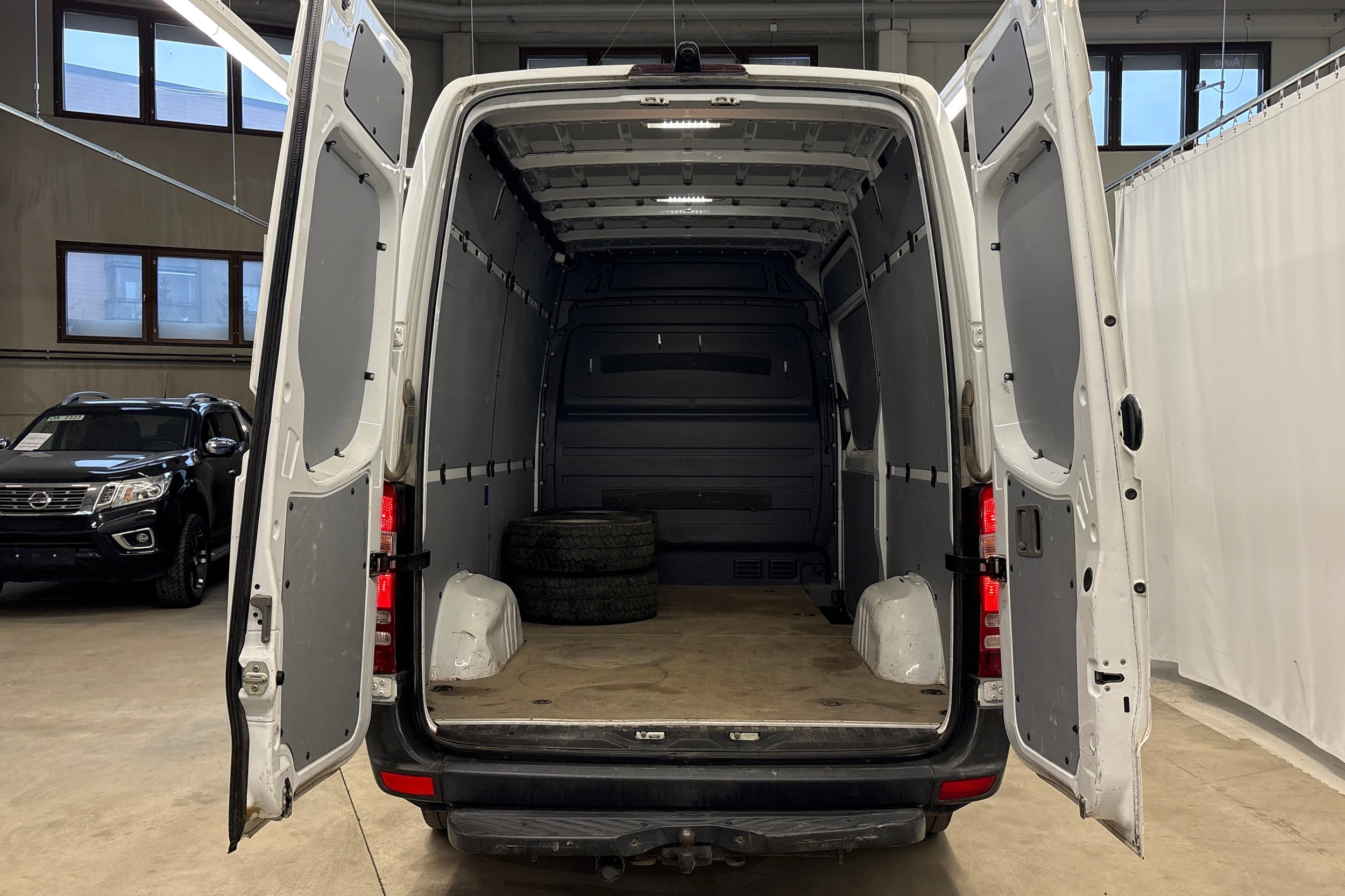 valkoinen Mercedes-Benz Sprinter 2017 kuva 17.