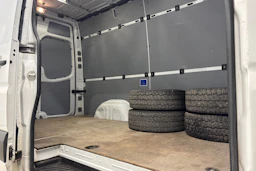 valkoinen Mercedes-Benz Sprinter 2017 kuva 19.