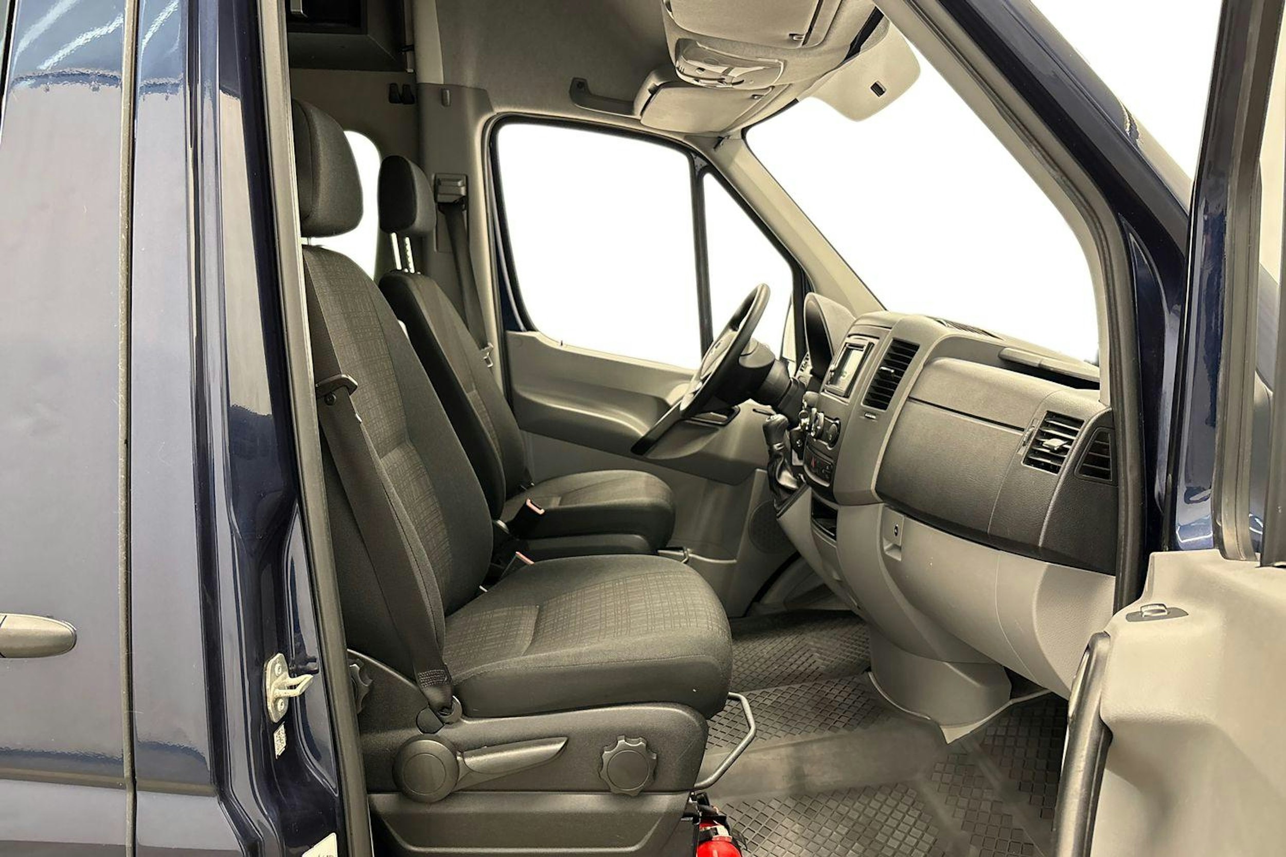 sininen Mercedes-Benz Sprinter 2017 kuva 10.