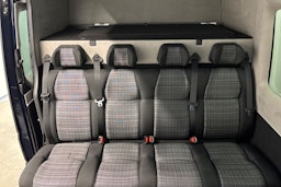 sininen Mercedes-Benz Sprinter 2017 kuva 24.
