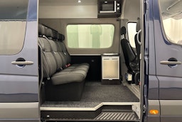 sininen Mercedes-Benz Sprinter 2017 kuva 25.
