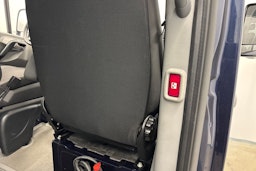 sininen Mercedes-Benz Sprinter 2017 kuva 27.