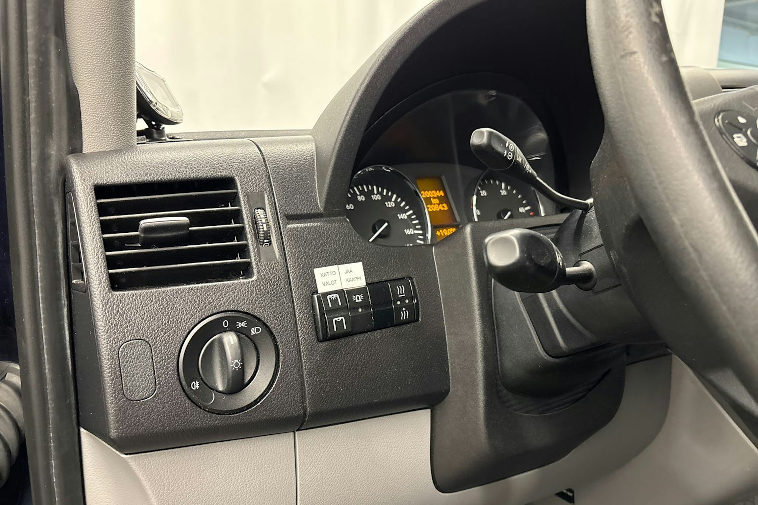 sininen Mercedes-Benz Sprinter 2017 kuva 34.