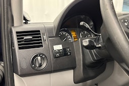 sininen Mercedes-Benz Sprinter 2017 kuva 34.