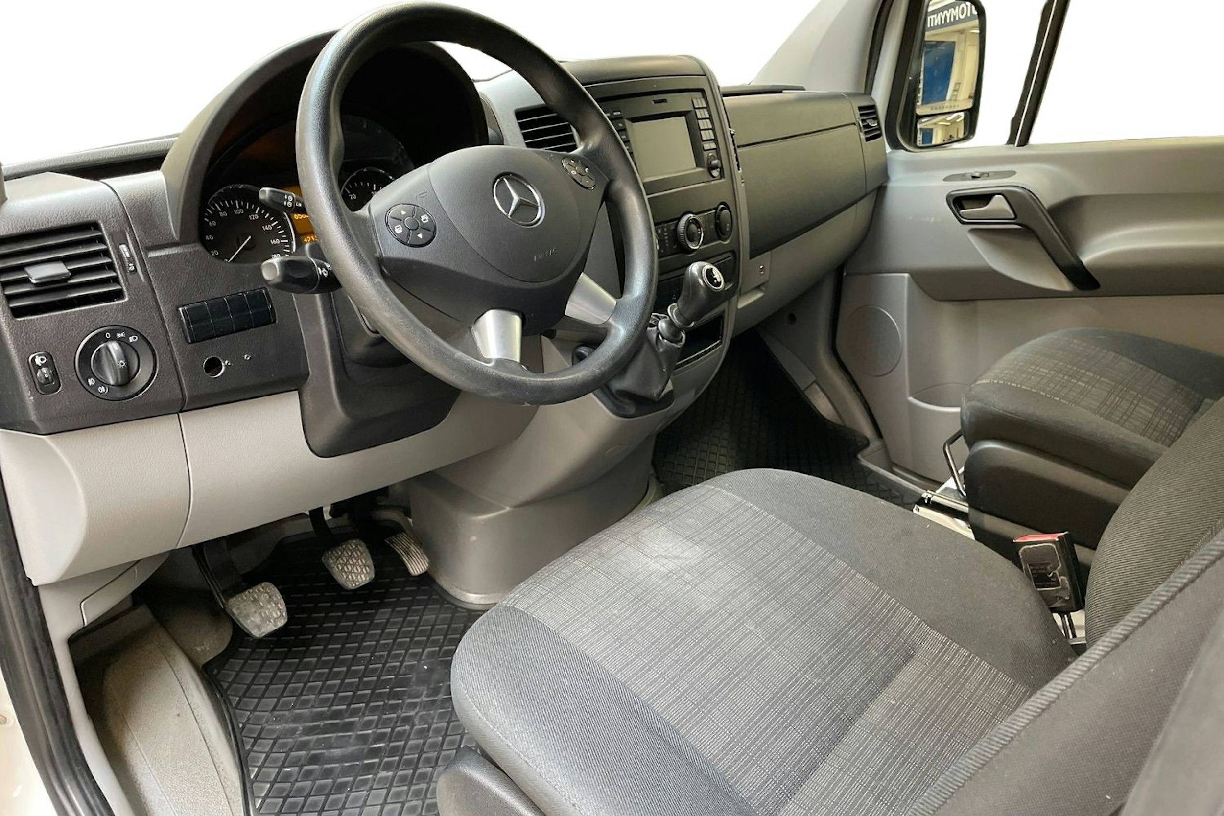 valkoinen Mercedes-Benz Sprinter 2017 kuva 7.