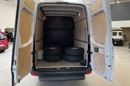 valkoinen Mercedes-Benz Sprinter 2017 kuva 17.