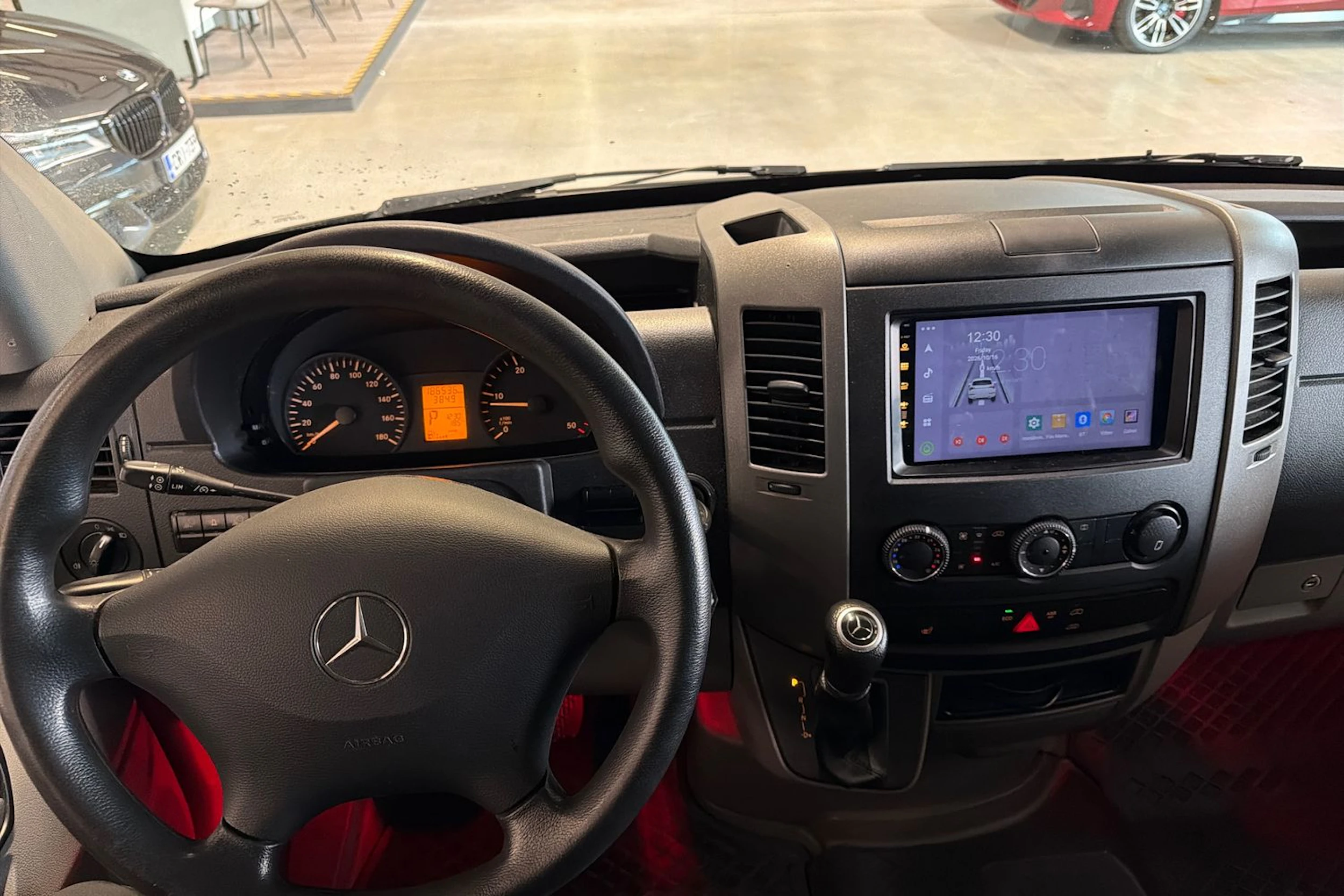 musta Mercedes-Benz Sprinter 2017 kuva 4.