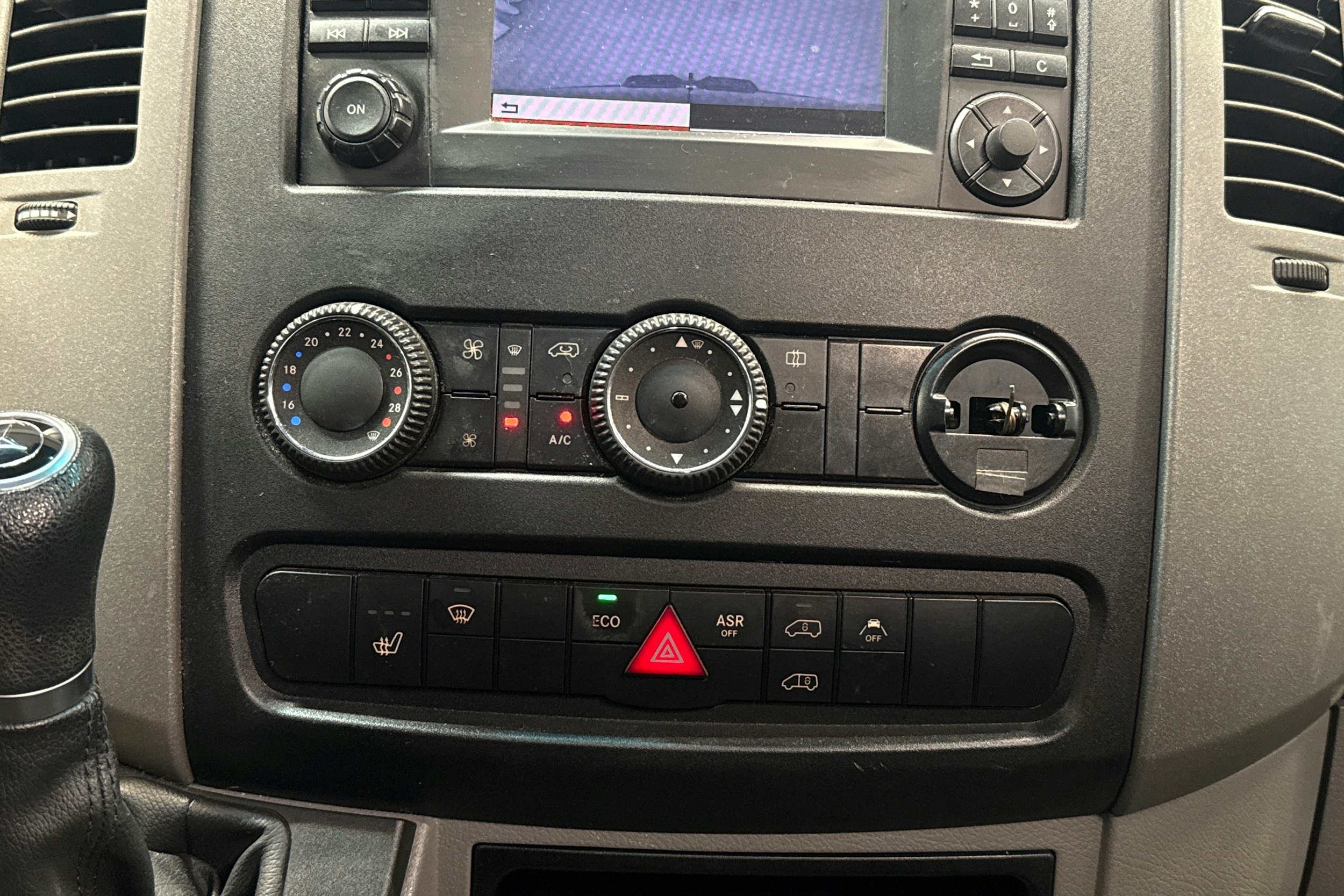 ruskea (beige) Mercedes-Benz Sprinter 2017 kuva 17.