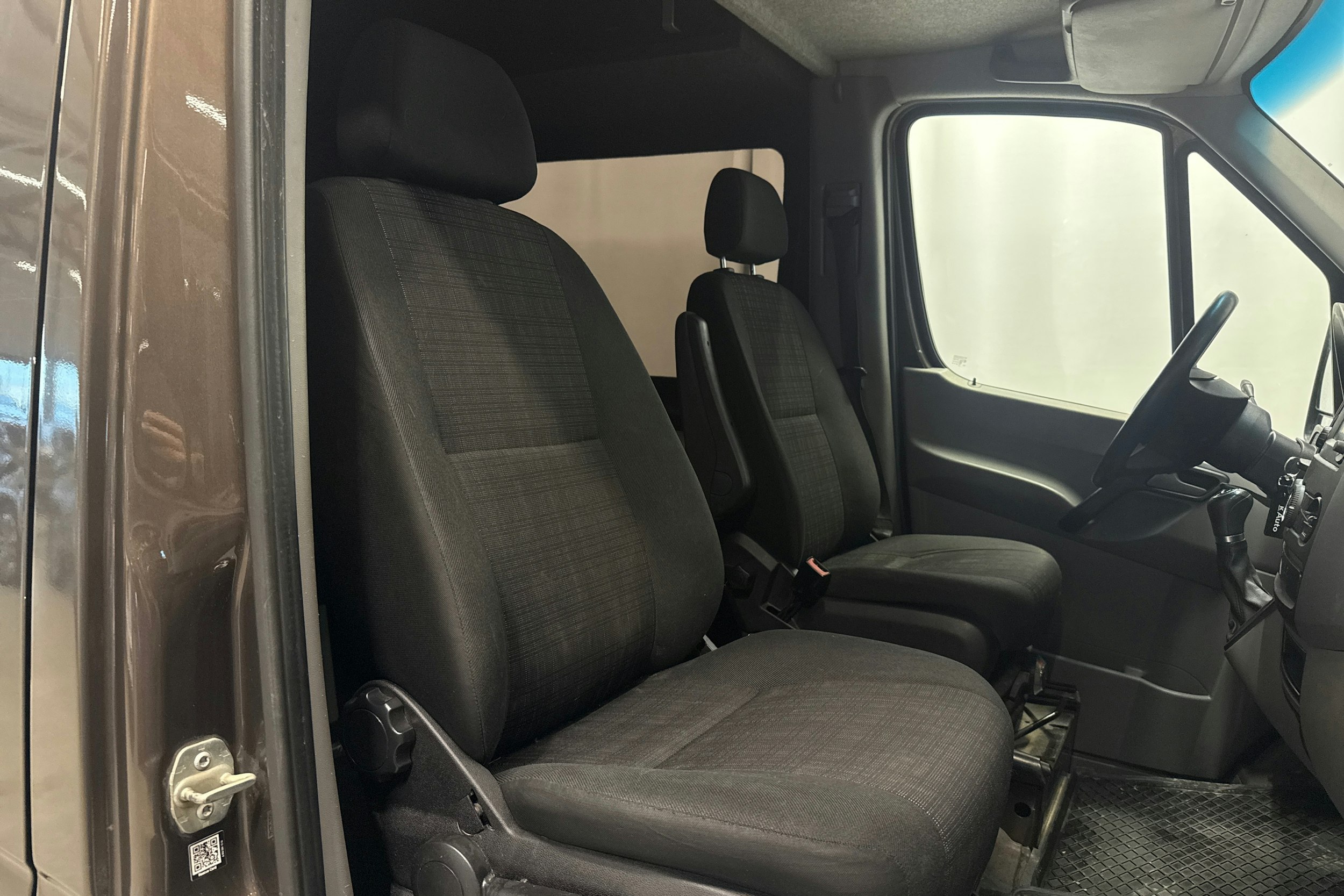 ruskea (beige) Mercedes-Benz Sprinter 2017 kuva 21.