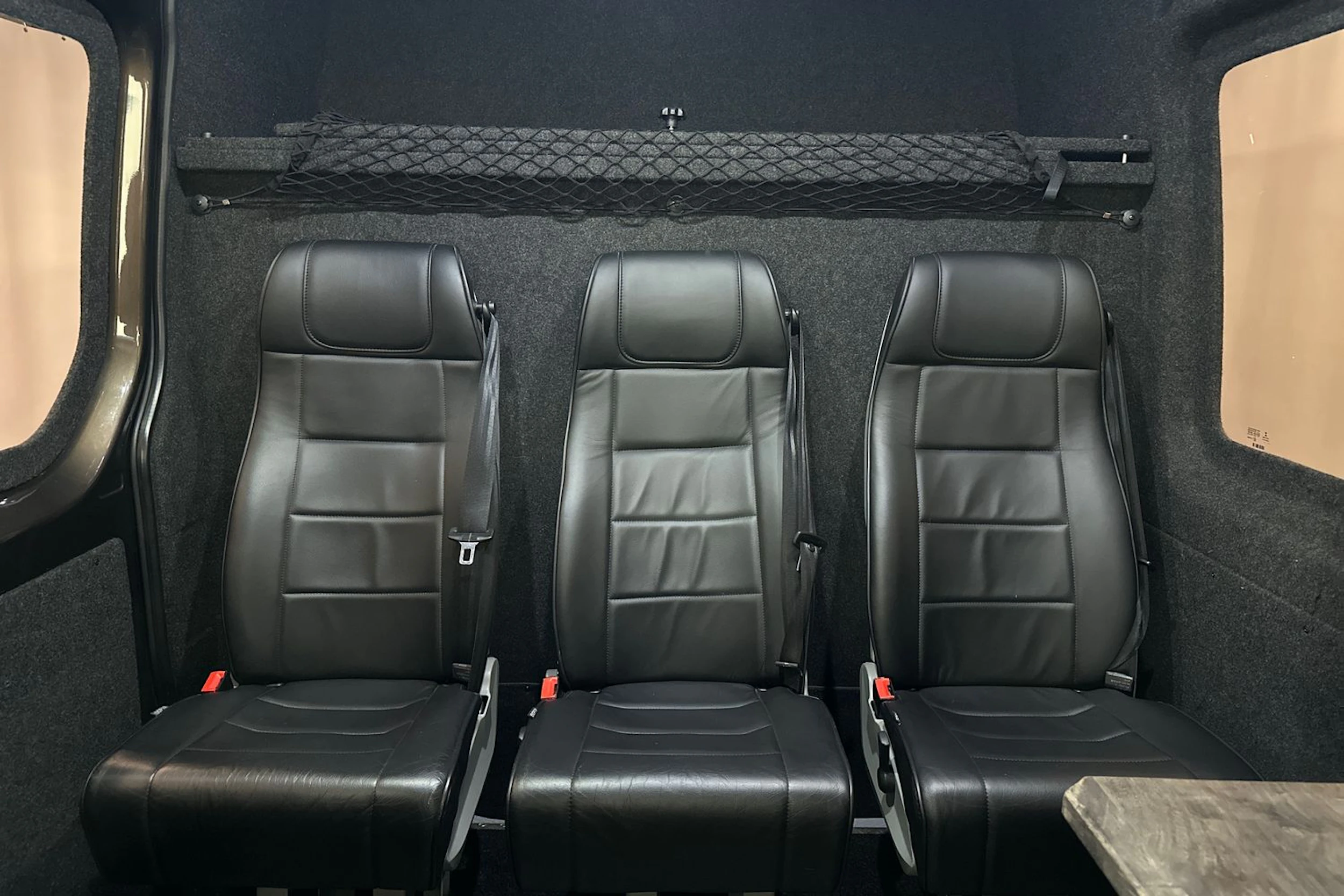 ruskea Mercedes-Benz Sprinter 2017 kuva 29.