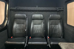 ruskea Mercedes-Benz Sprinter 2017 kuva 29.