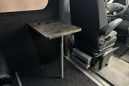 ruskea Mercedes-Benz Sprinter 2017 kuva 30.