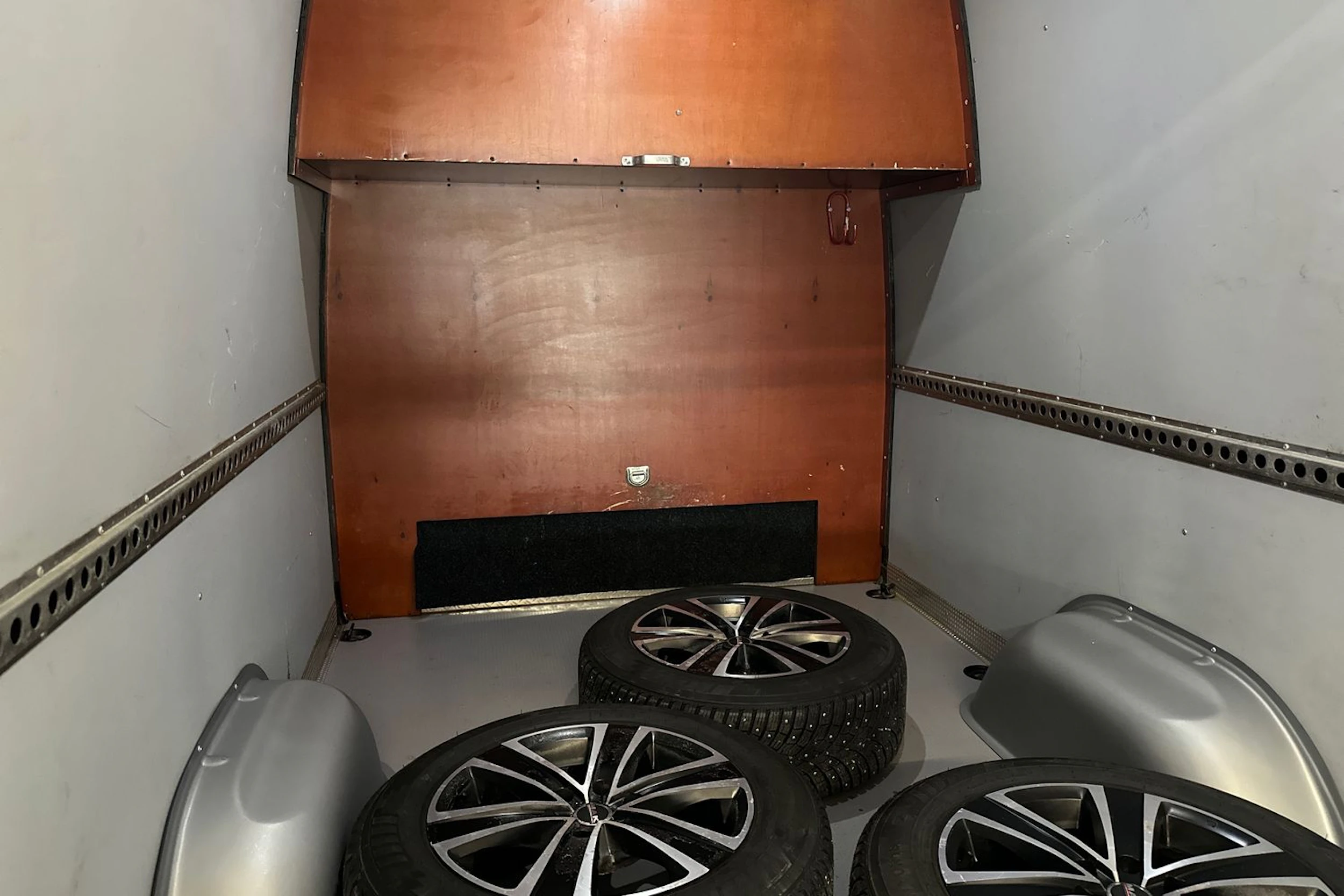 ruskea Mercedes-Benz Sprinter 2017 kuva 33.