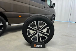 ruskea Mercedes-Benz Sprinter 2017 kuva 34.