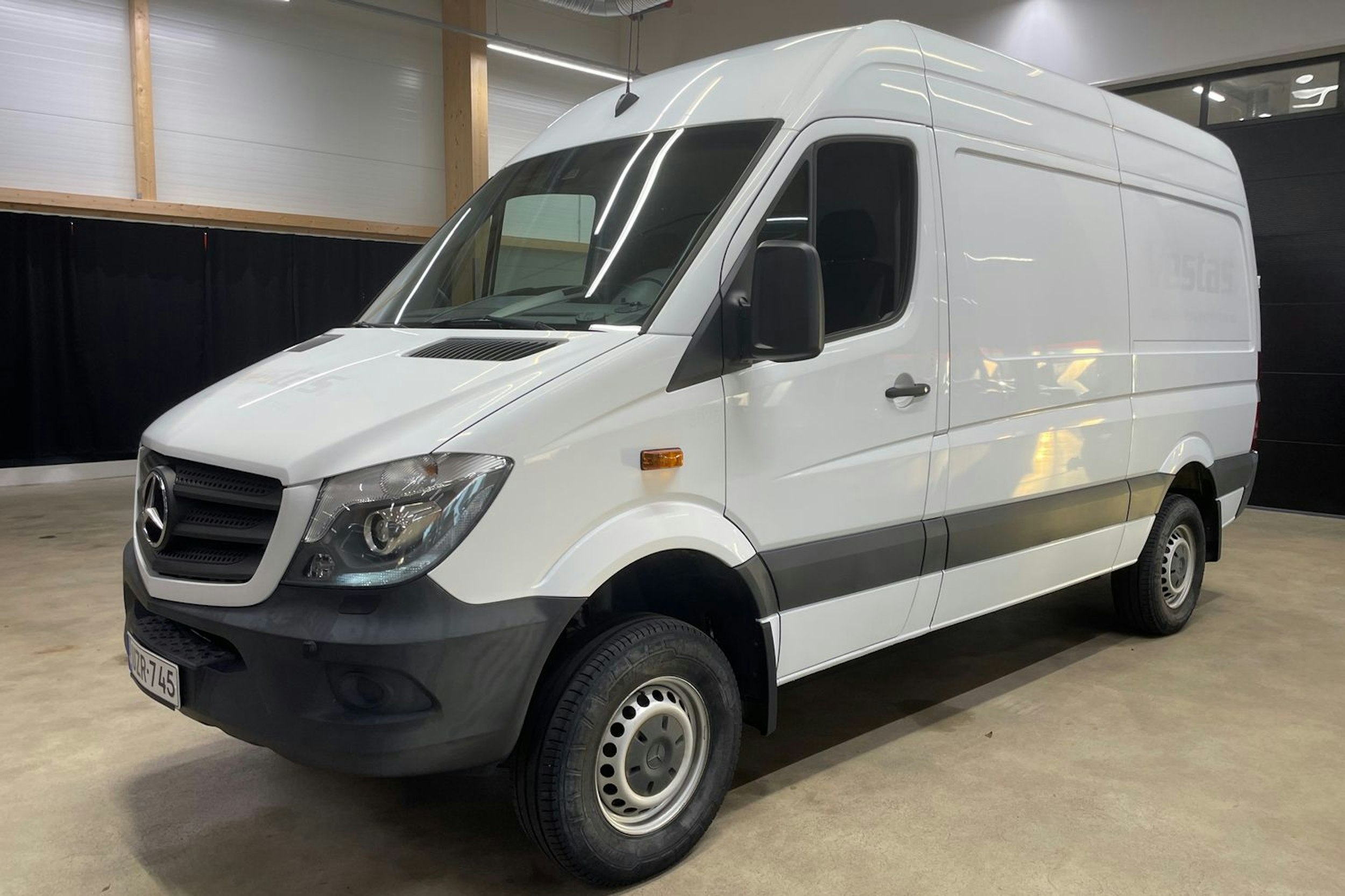 valkoinen Mercedes-Benz Sprinter 2017 kuva 13.