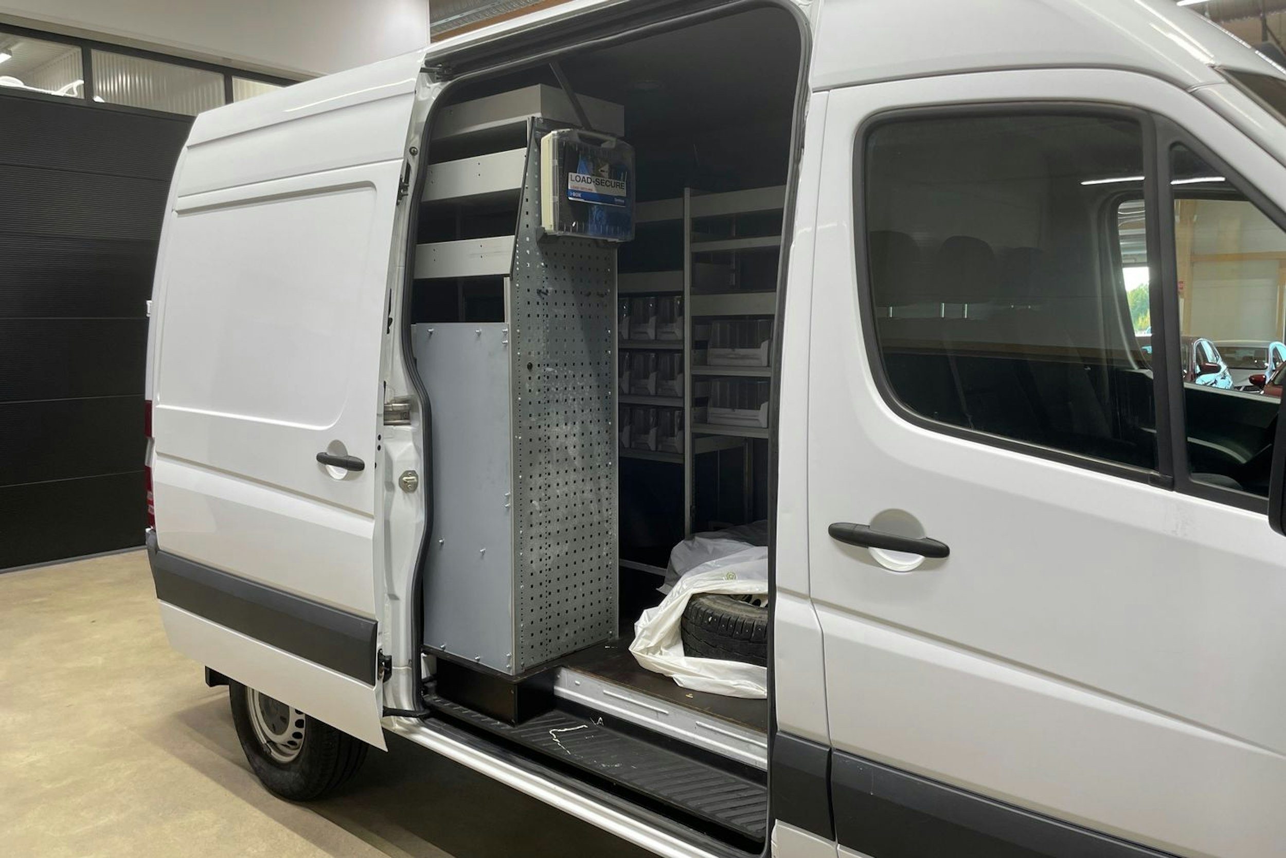 valkoinen Mercedes-Benz Sprinter 2017 kuva 17.