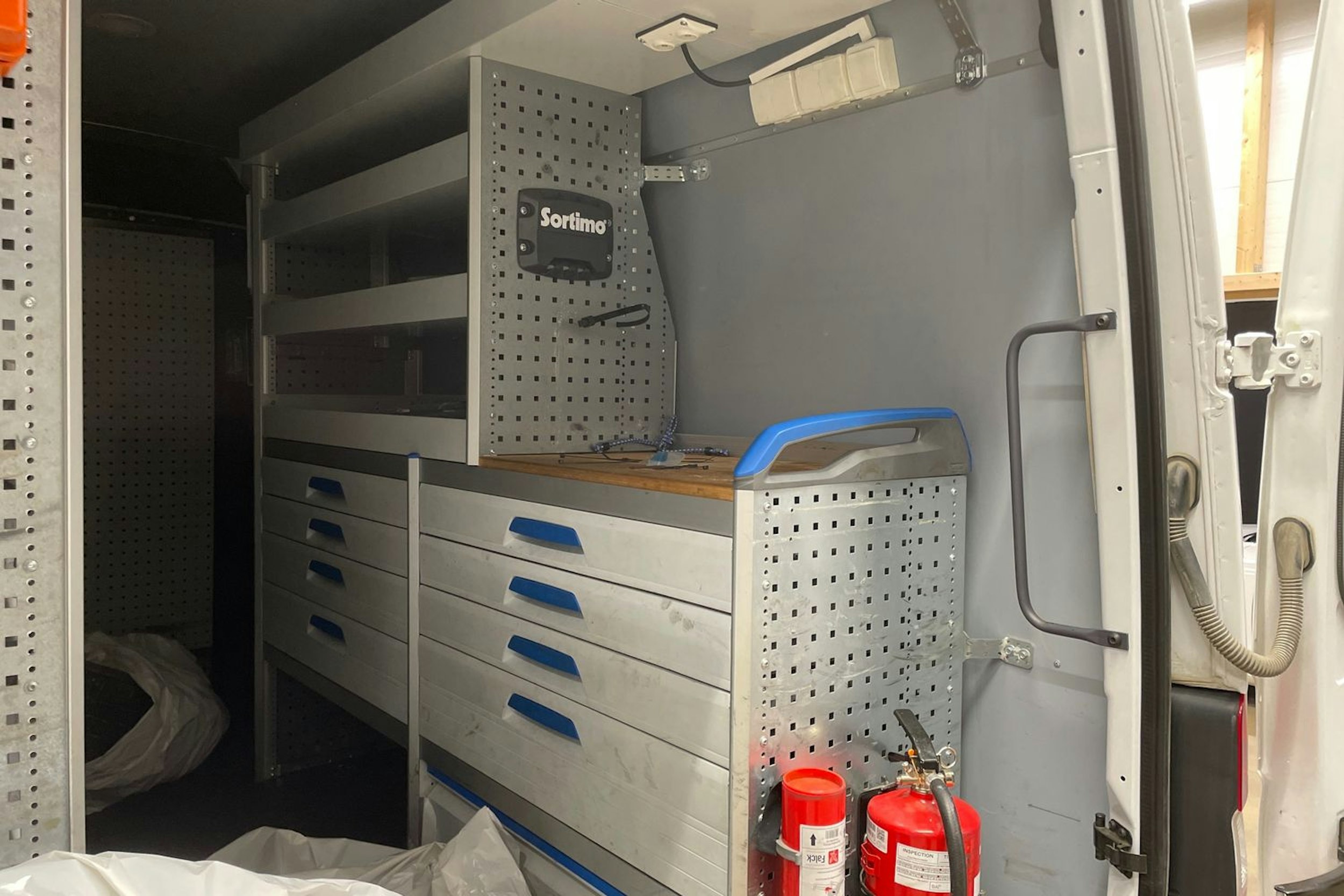 valkoinen Mercedes-Benz Sprinter 2017 kuva 25.
