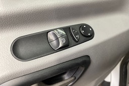 valkoinen Mercedes-Benz Sprinter 2017 kuva 28.