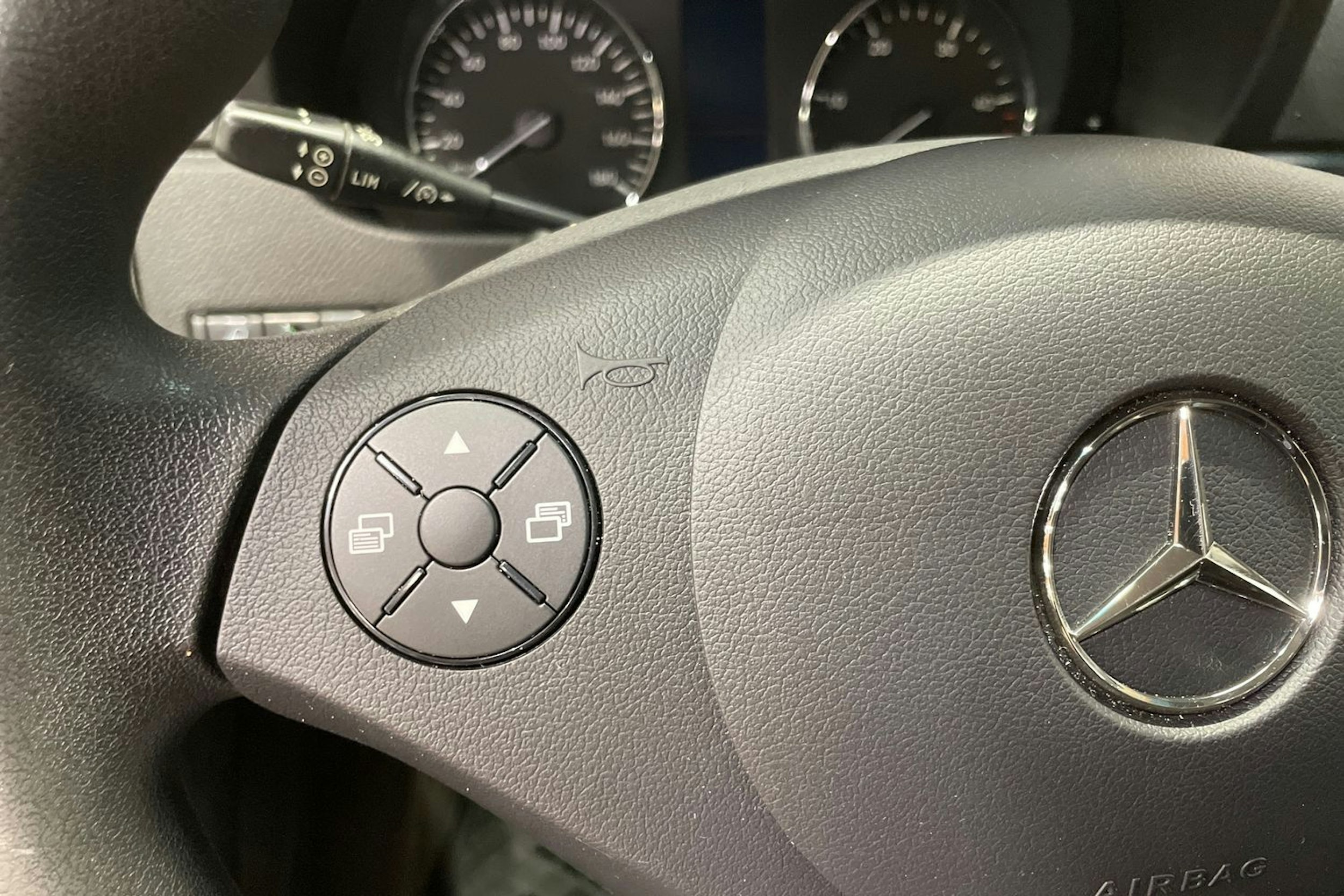 valkoinen Mercedes-Benz Sprinter 2017 kuva 31.