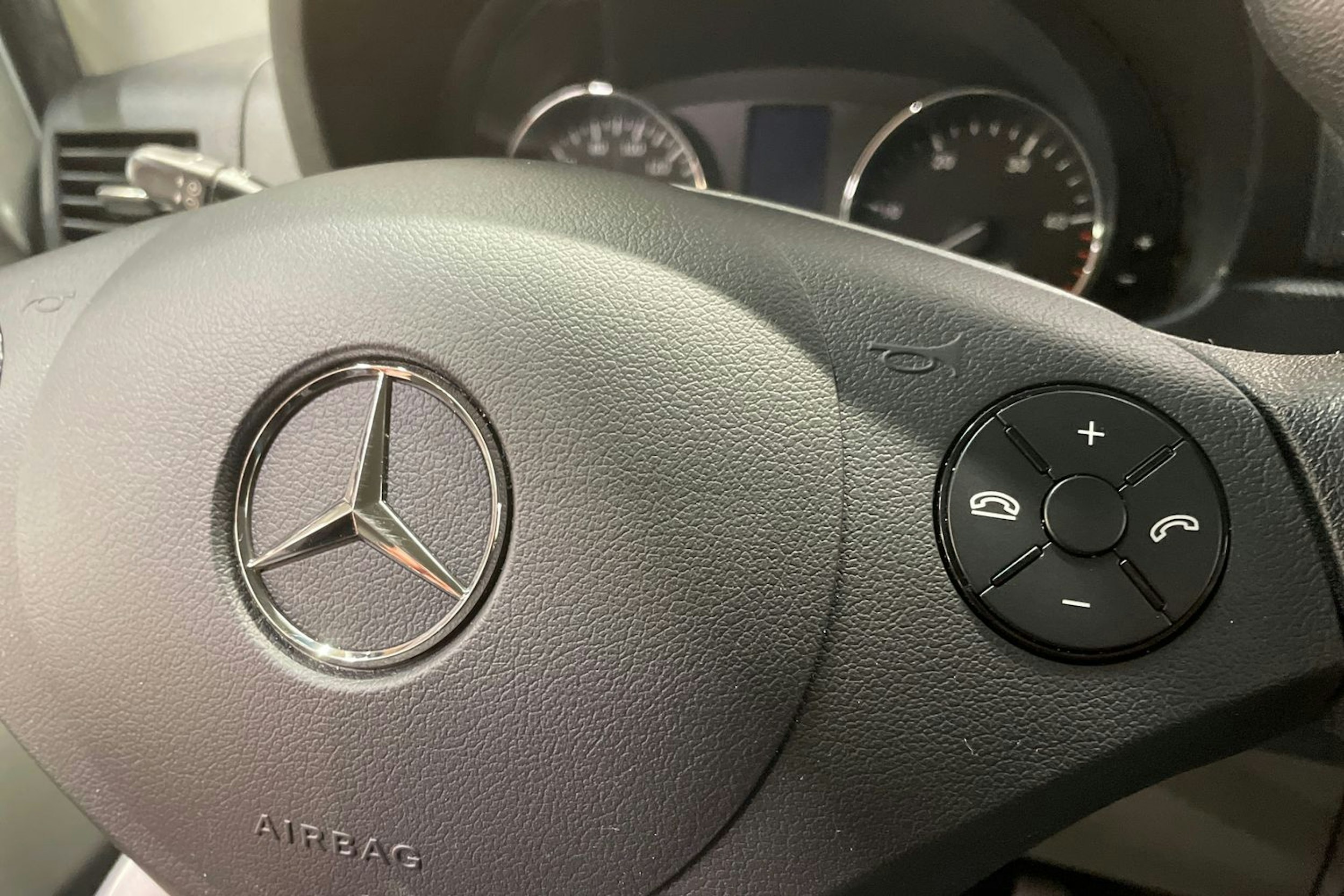 valkoinen Mercedes-Benz Sprinter 2017 kuva 32.