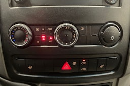 valkoinen Mercedes-Benz Sprinter 2017 kuva 37.