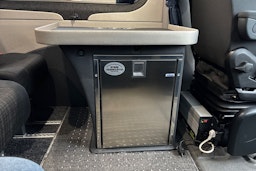 sininen Mercedes-Benz Sprinter 2017 kuva 15.