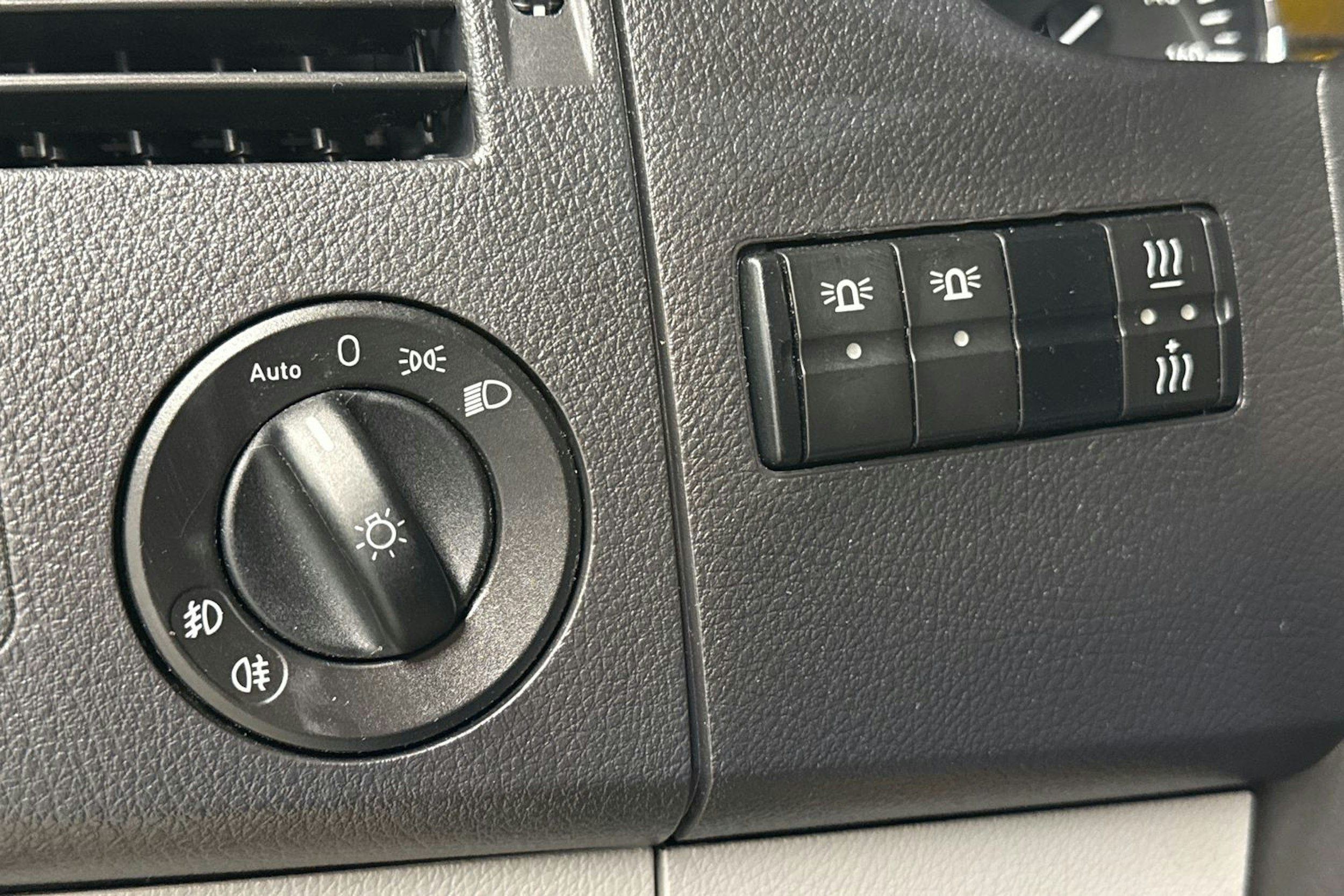 sininen Mercedes-Benz Sprinter 2017 kuva 24.