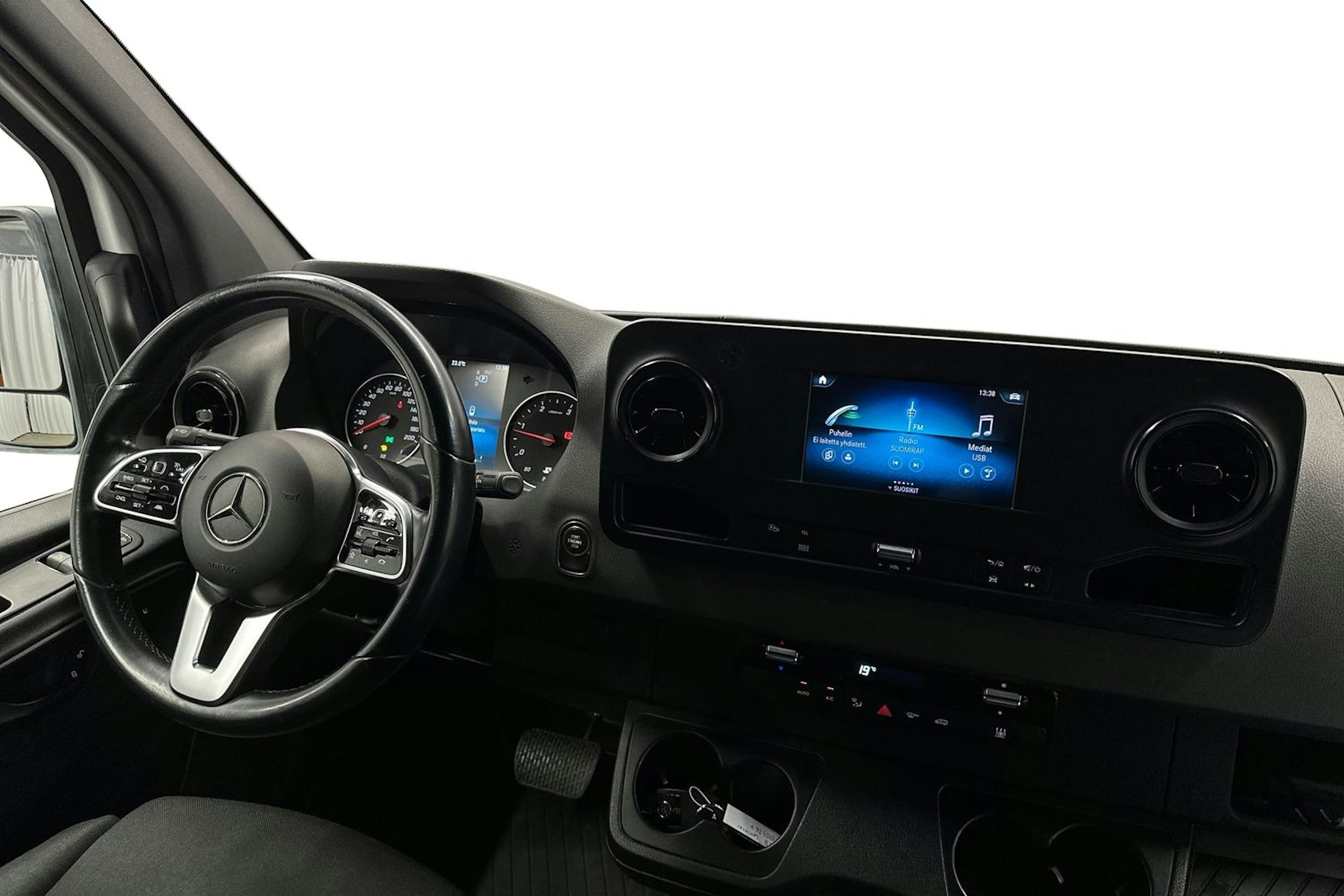 valkoinen Mercedes-Benz Sprinter 2018 kuva 7.